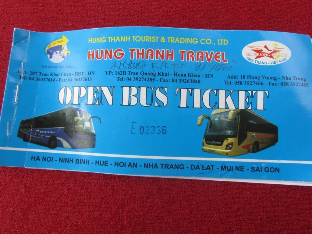 Vietnam – open bus (1)