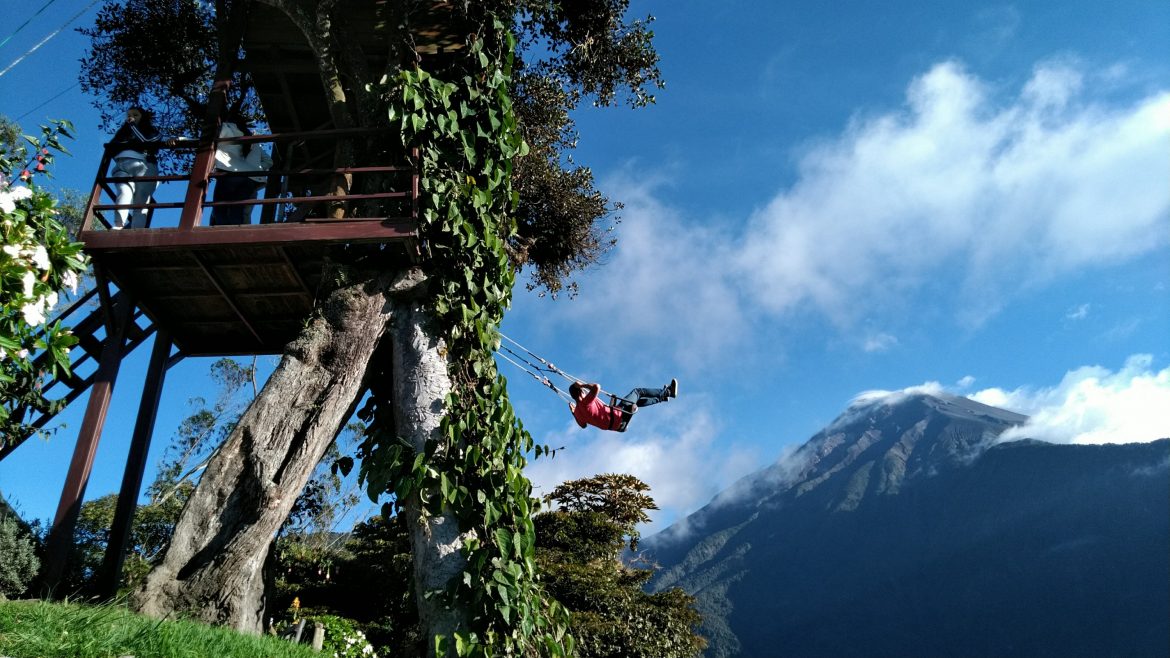 Casa da árvore e Balanço do Fim do Mundo em Baños