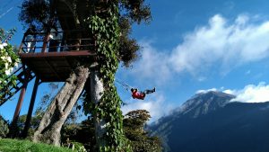 Casa da árvore e Balanço do Fim do Mundo em Baños
