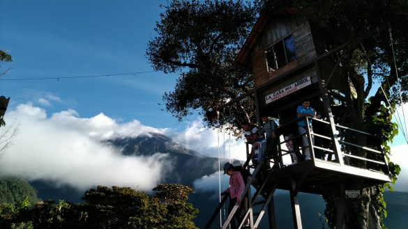 Casa da árvore e Balanço do Fim do Mundo em Baños Casa da árvore e Balanço do Fim do Mundo em Baños
